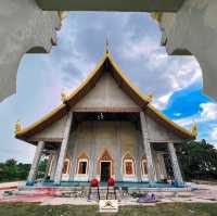 วัดพระธาตุโป่งดินสอ