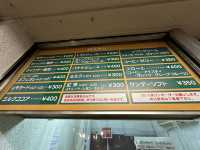 福岡・天神。地下鉄駅改札前のコンパクトなカフェ『チロル』