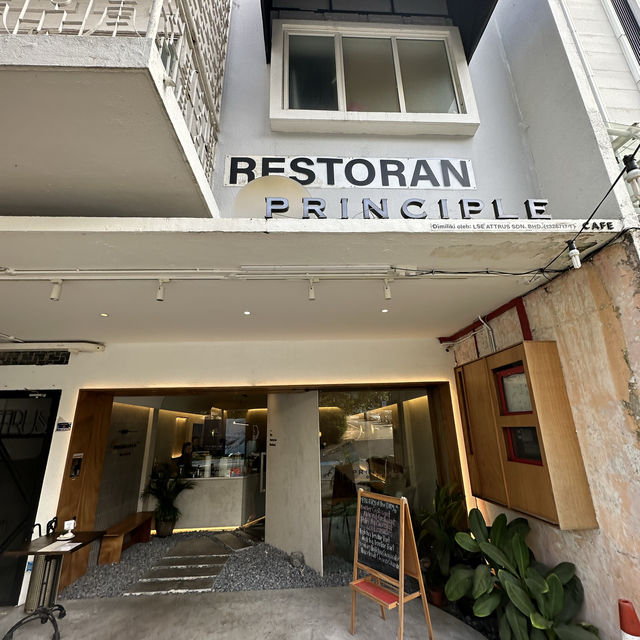 YOU MUST VISIT THIS CAFE NEAR CHECKPOINT!