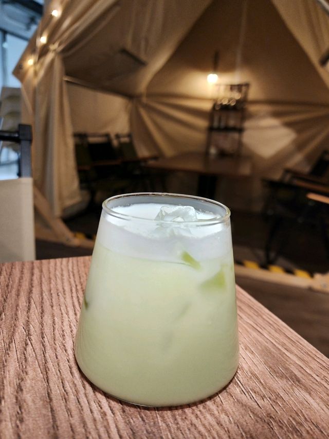 觀塘 l 樓上泰菜 X 露營風餐廳🌿🏕️