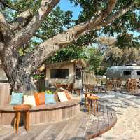 She Sails cafe & beach club