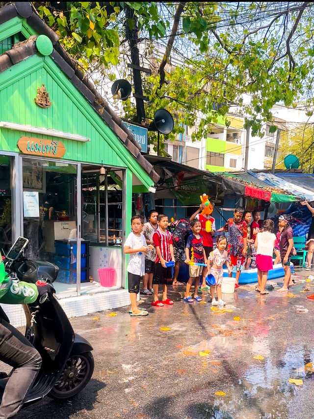 每年泰國潑水節都不能錯過的電音派對
