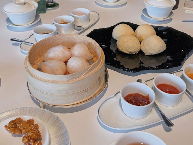 擁有米芝蓮星級和黑珍珠鑽級餐廳美譽的粵菜食府