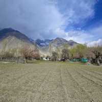 Trekking into Tranquility: Soq Valley's Idyllic Escape
