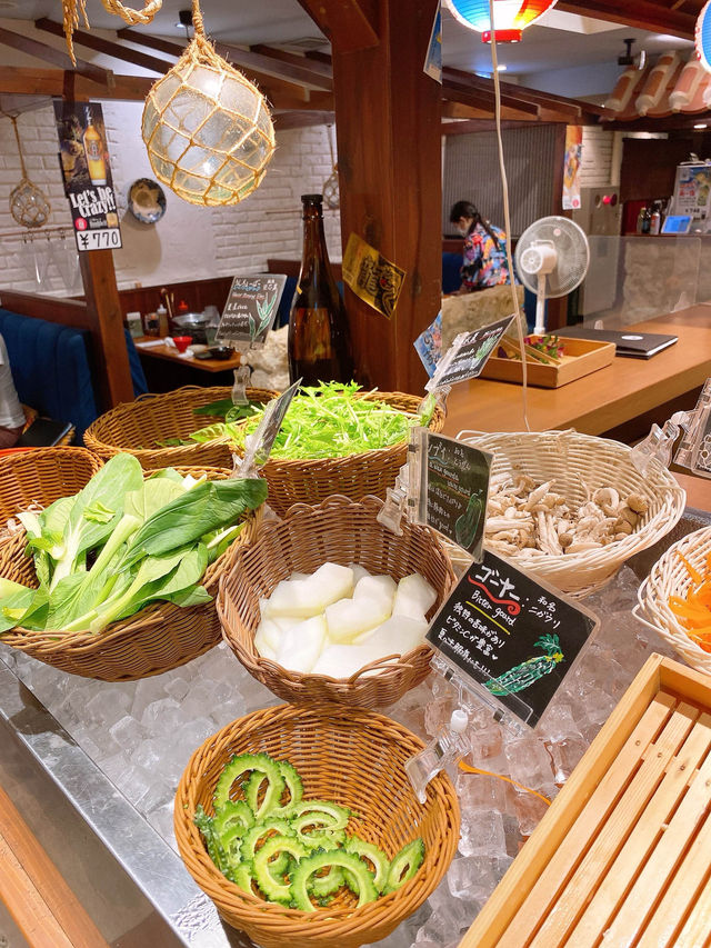 【沖縄/グルメ】アグー豚のしゃぶしゃぶと島野菜が食べ放題！