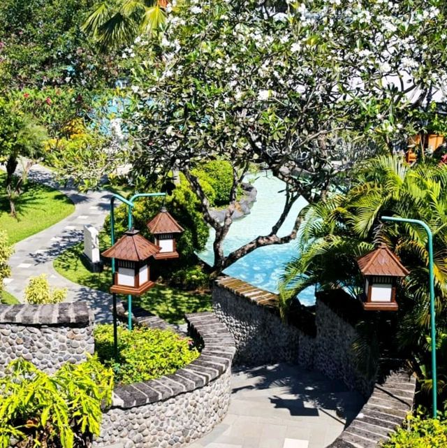 Lounging With Feathered Friends in Bali