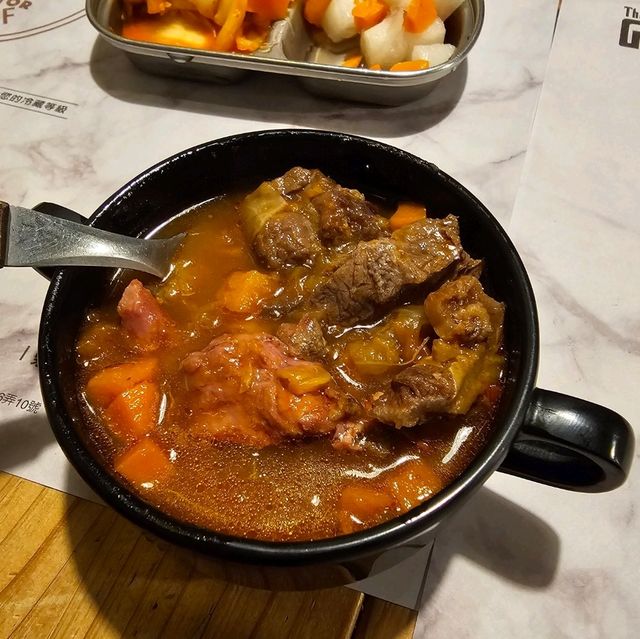 價格實在的牛排店“很牛”