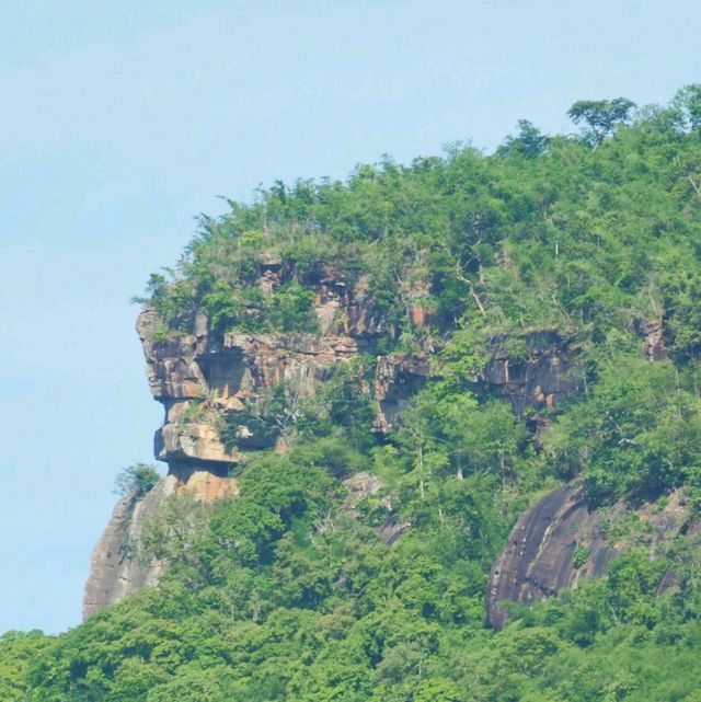 ปราสาทโดนตวล อุทยานแห่งชาติเขาพระวิหาร