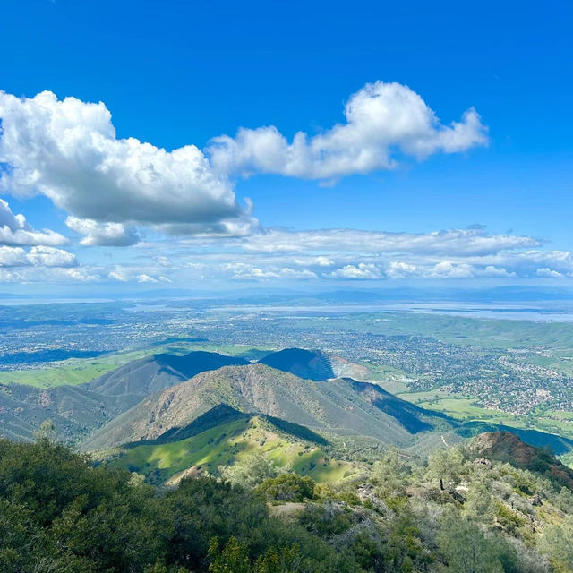 拉拉山國家森林公園：壯闊山景