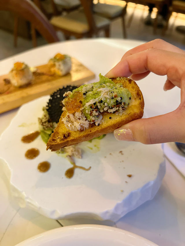 「西日創意料理，食物豐富美味」