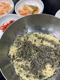 ソウル《江南》絶品！エゴマ油の混ぜそば