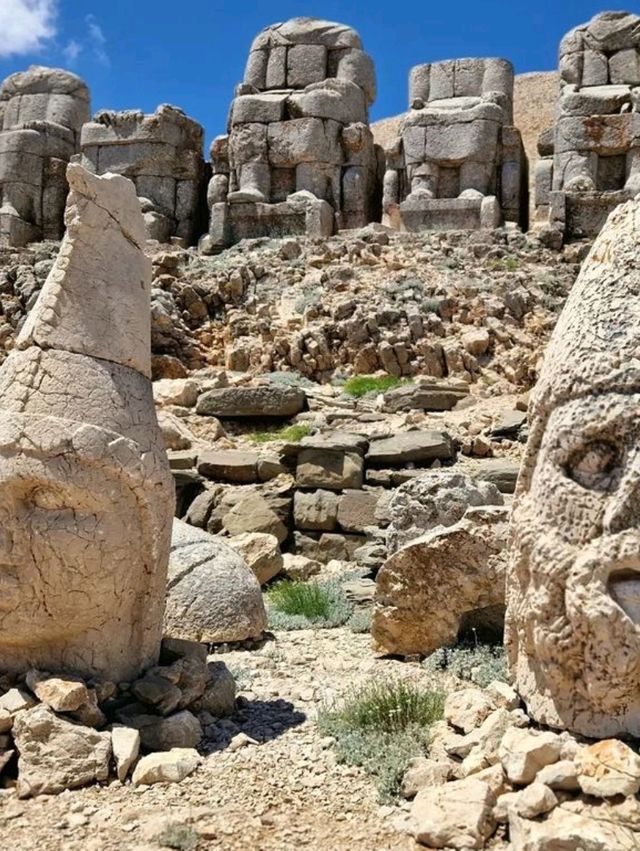 🌄 Marvel at Mount Nemrut: A Journey into Ancient Majesty 🌄