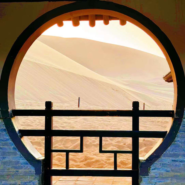 探秘酒泉市鳴沙山：自然與奇跡的交匯