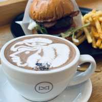旺角鬧市中的一口咖啡～☕️Pause It (旺角)