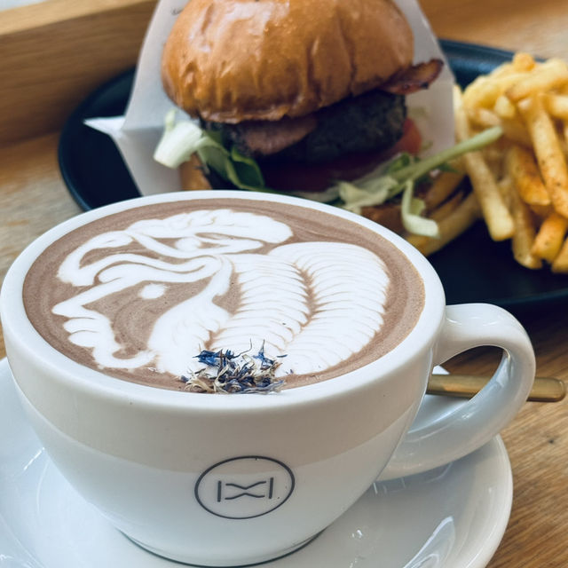 旺角鬧市中的一口咖啡～☕️Pause It (旺角)