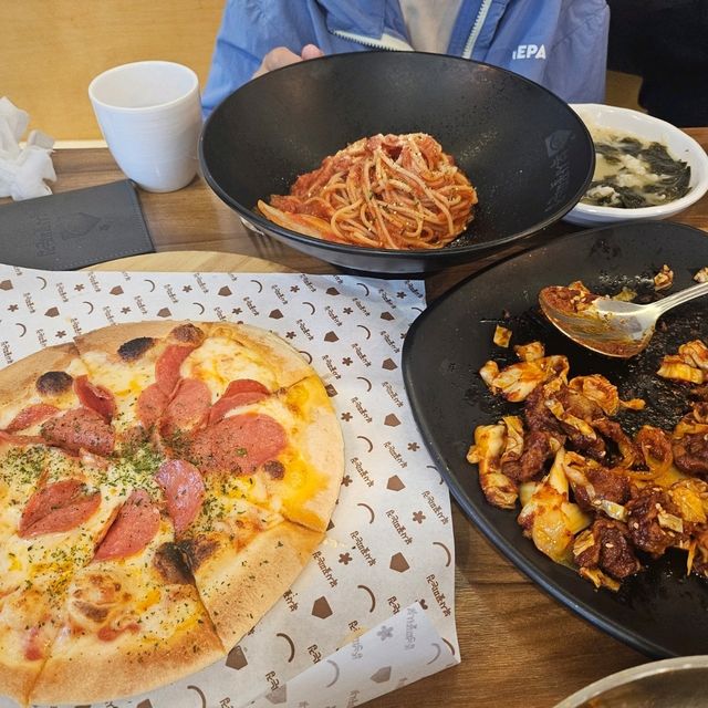 제육볶음 맛집 복사꽃피는집