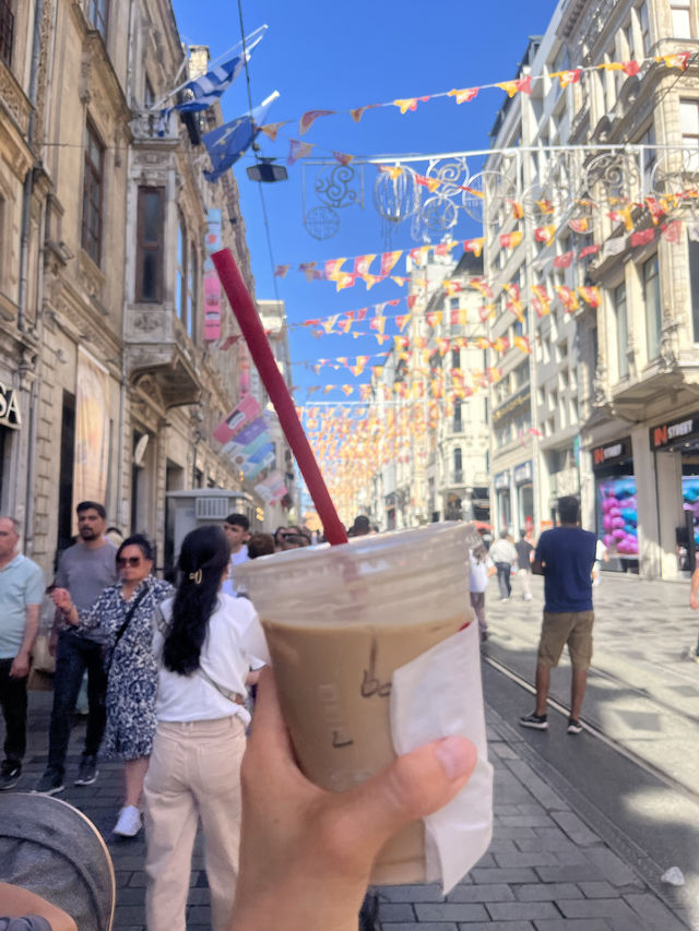 伊斯坦堡最熱鬧景點：獨立大道🛣️🛍️🇹🇷