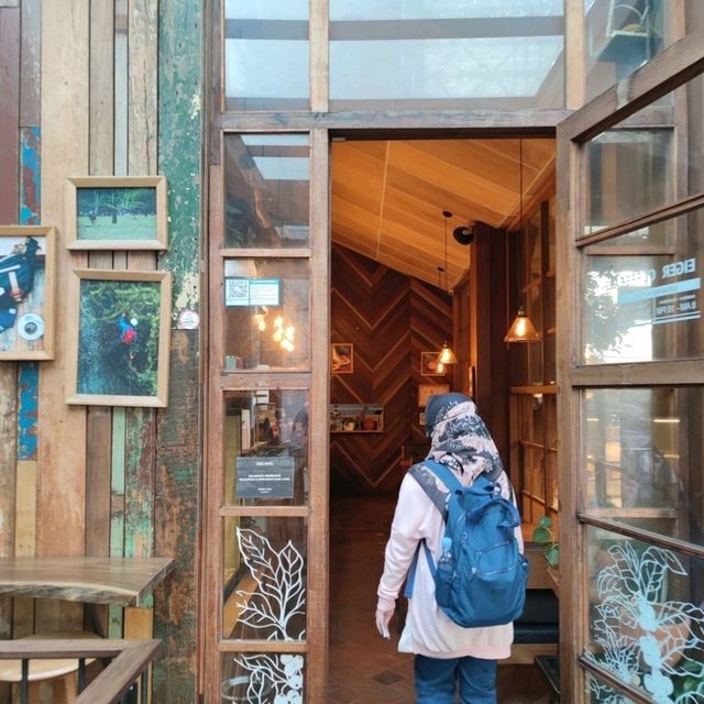 🇮🇩 Gear Up for Adventure at Eiger Flagship Store