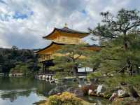 “Golden Splendor: A Day Trip to Kyoto’s Iconic Kinkaku-ji”