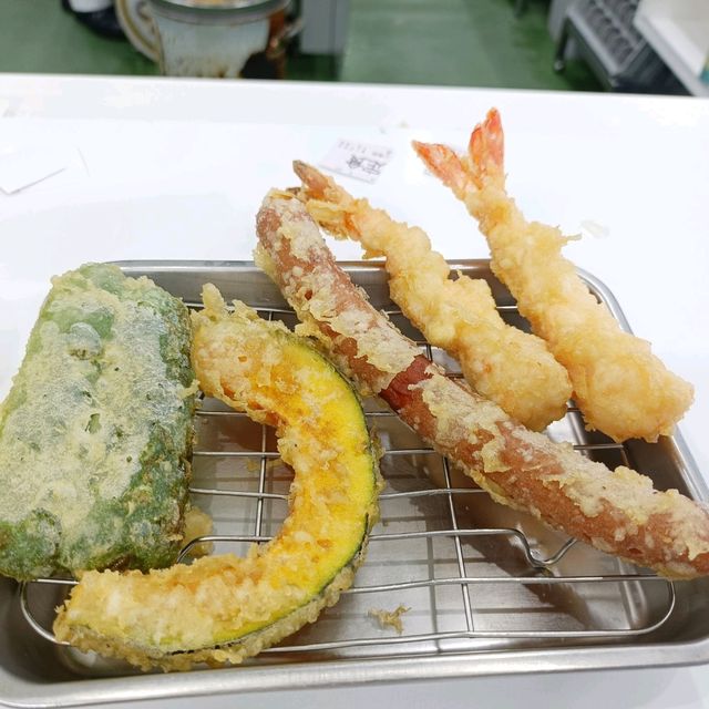 福岡✨絶品すぎる出来立て天ぷらとイカの塩辛✨