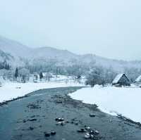 Dreamy snow village in Japan - Shirakawago 