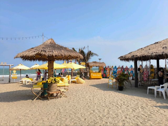 MORE THAN Beach & Cafe💛🪿
