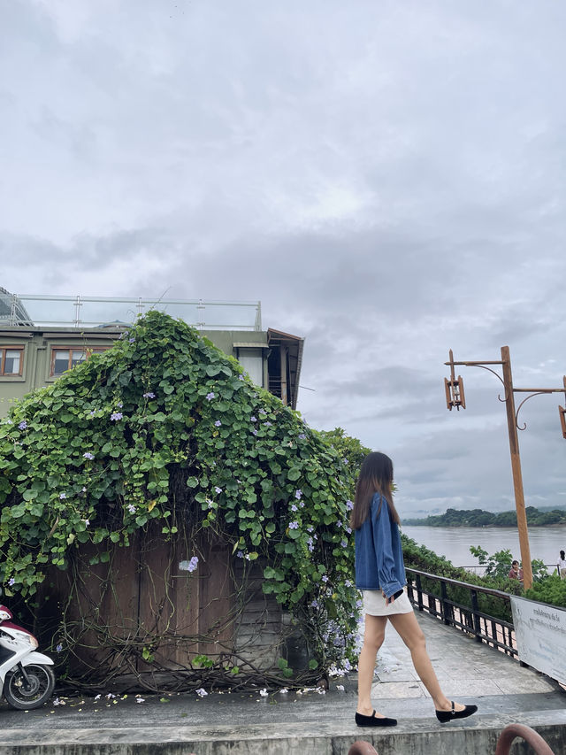 :) มาเดินเล่นที่เชียงคานกัน 🚶‍♀️