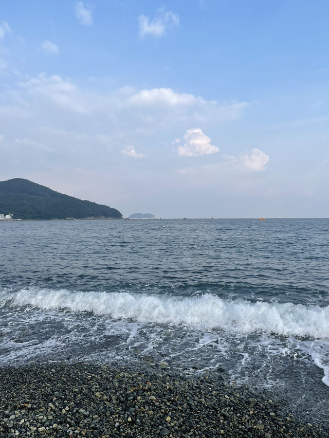 마음이 몽글몽글☁️해지는 통영 흑진주몽돌해수욕장🪨⛱️🏖️