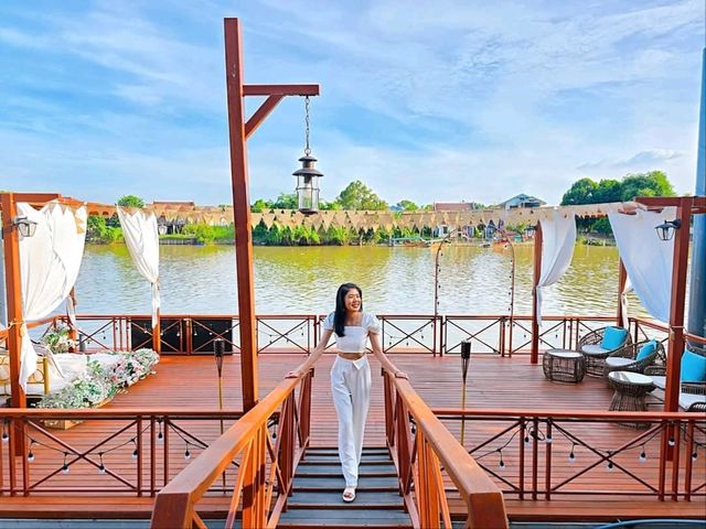 ร้านอาหารบรรยากาศดีริมแม่น้ำเจ้าพระยา