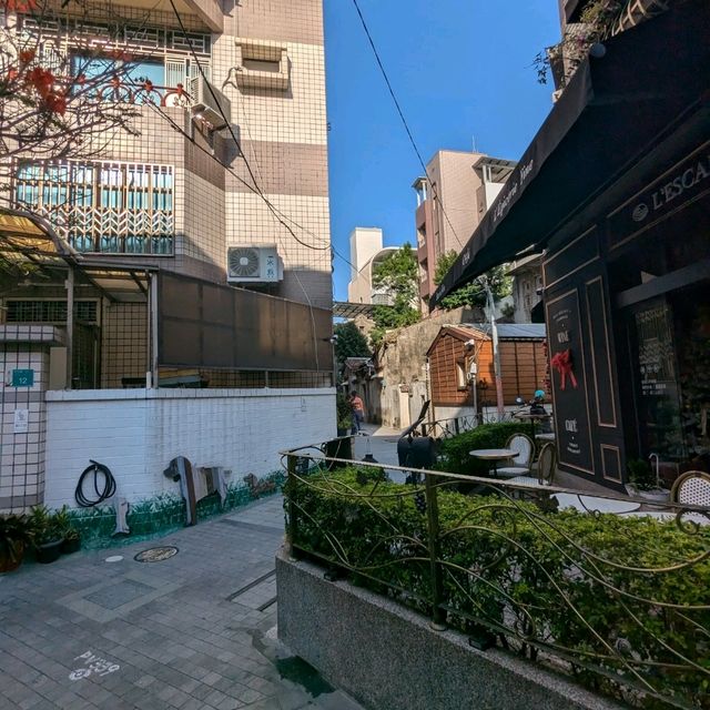 台南小巷弄散策，漫步蝸牛巷，數數有幾隻蝸牛吧！