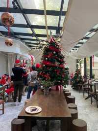 คาเฟ่สุดฮิตตลอดกาล UNBIRTHDAY CAFE🎁🎄