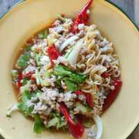 ข้าวหมูทอดร้านลับในเมืองทองธานี