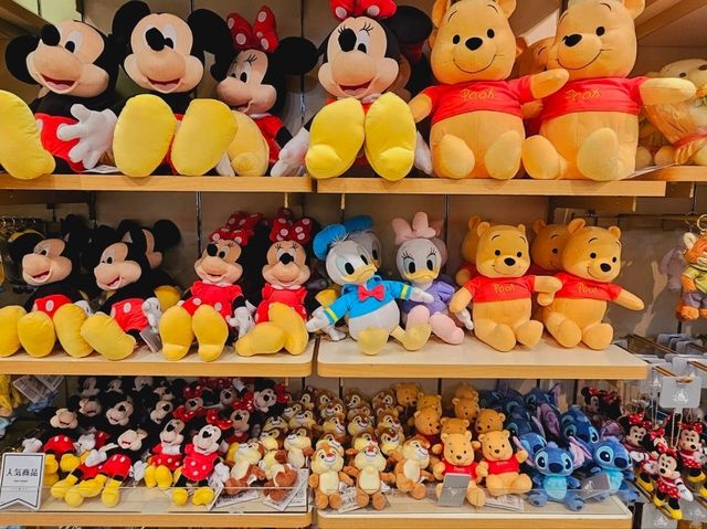 A Disney Christmas Gift shop at Minato Mirai A Disney Christmas Gift shop at Minato Mirai