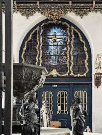 This church is a fine example of “basic but not boring”