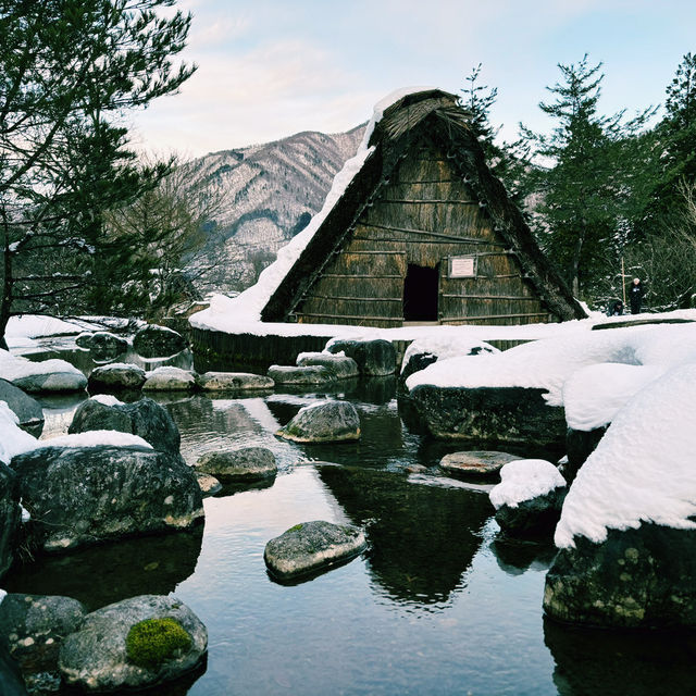 雪中夢語：白川鄉的浪漫篇章