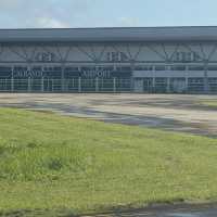 フィリピン：いよいよCalbayog Airport に到着です。