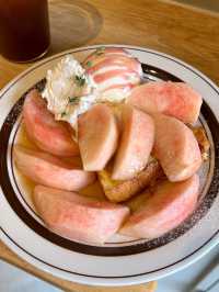 French toast overflowing with peaches🍑