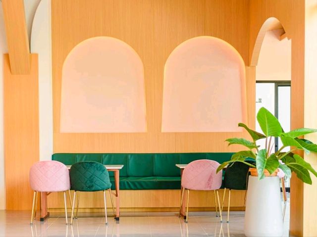 M Leaf Cafe กระบี่