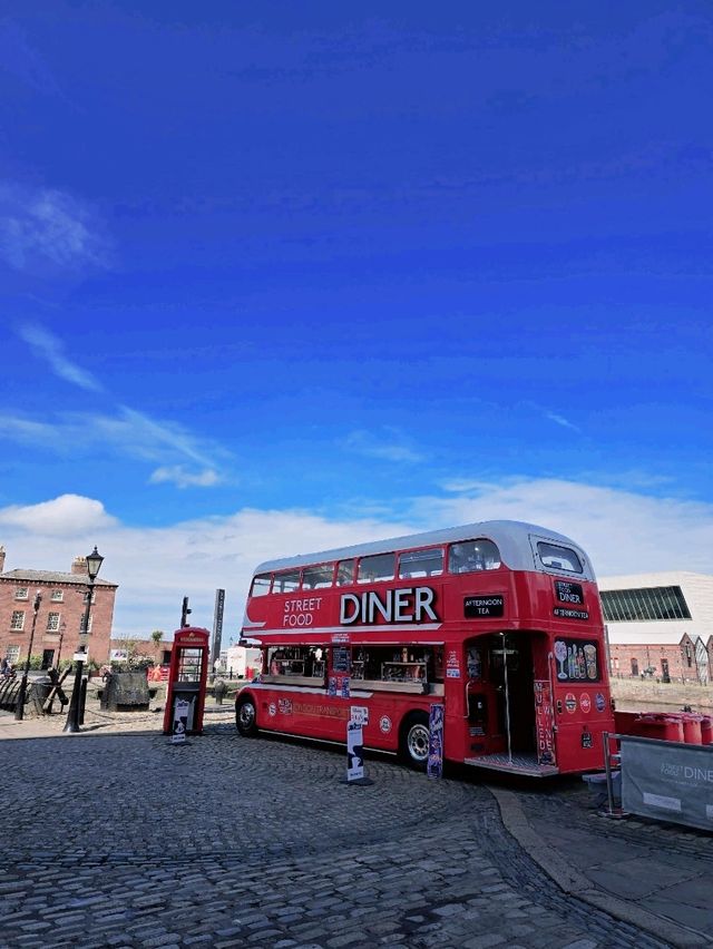 Albert Dock Landmark ของเมือง Liverpool ⛴️