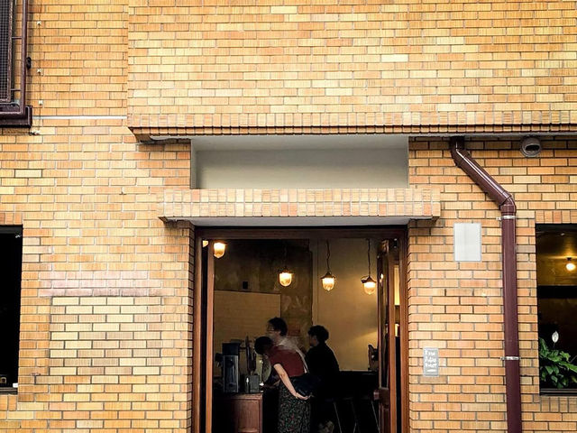 【東京】無機質なアンティークカフェ