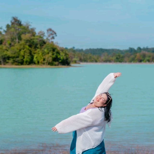 อ่างเก็บน้ำสายศร สีมรกต 