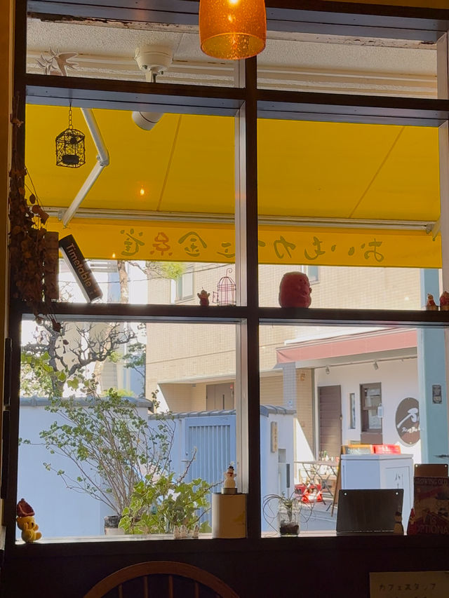 Oimo Cafe Canary – A Charming Retro Cafe in Kamakura