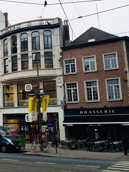 Exploring Antwerp: The Beautiful Boulevard of Meir