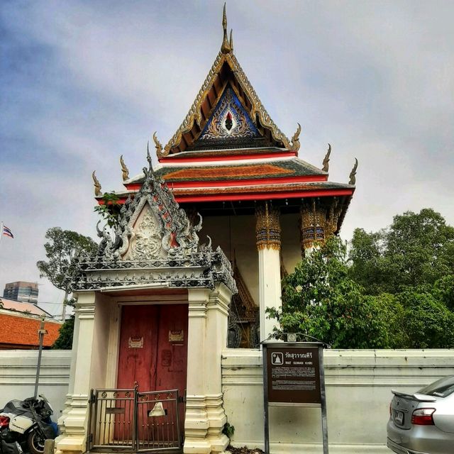 สักการะขอพรพระพุทธฉาย ณ วัดขี้เหล็ก