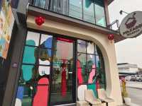 ที่พักในตัวเมืองพิษณุโลก : Polkadot Cafe&Hotel