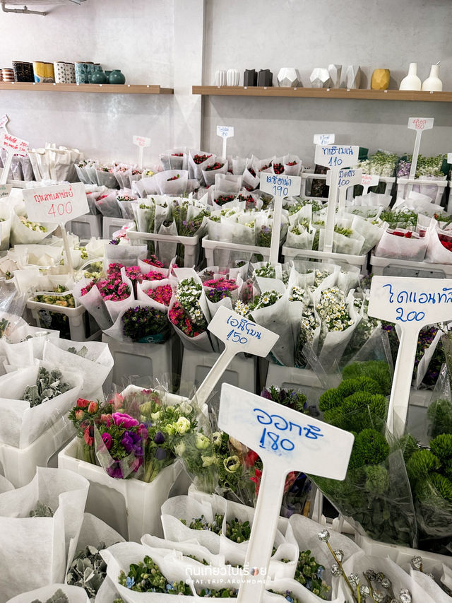 ปากคลองตลาด จากตลาดค้าส่ง สู่ร้านดอกไม้น่าเดิน