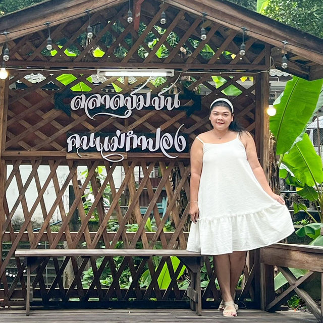 นอนแม่กำปอง เดินเล่นกินเที่ยวในหมู่บ้าน