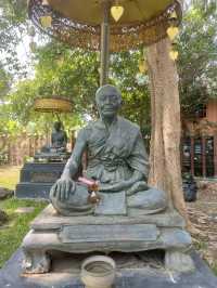 เที่ยวคุ้มขุนแผน ชมต้นมะขามยักษ์กว่า 100 ปี