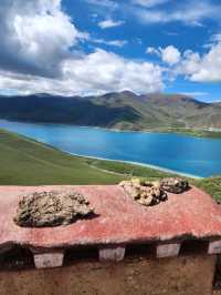 Yamdrok Lake: Tibet’s Turquoise Treasure