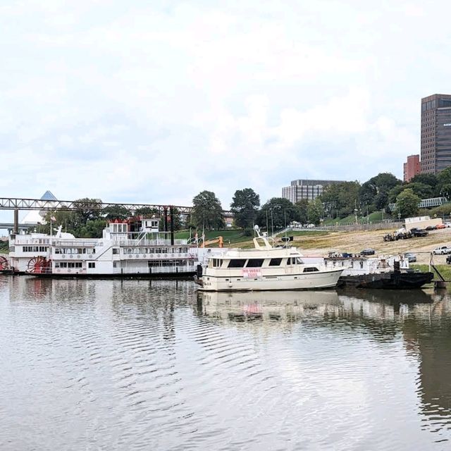 Memphis Stay & Lower Mississippi River Cruise